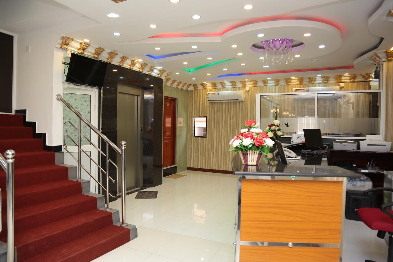 Global City Hotel Maligawatta Eksteriør billede